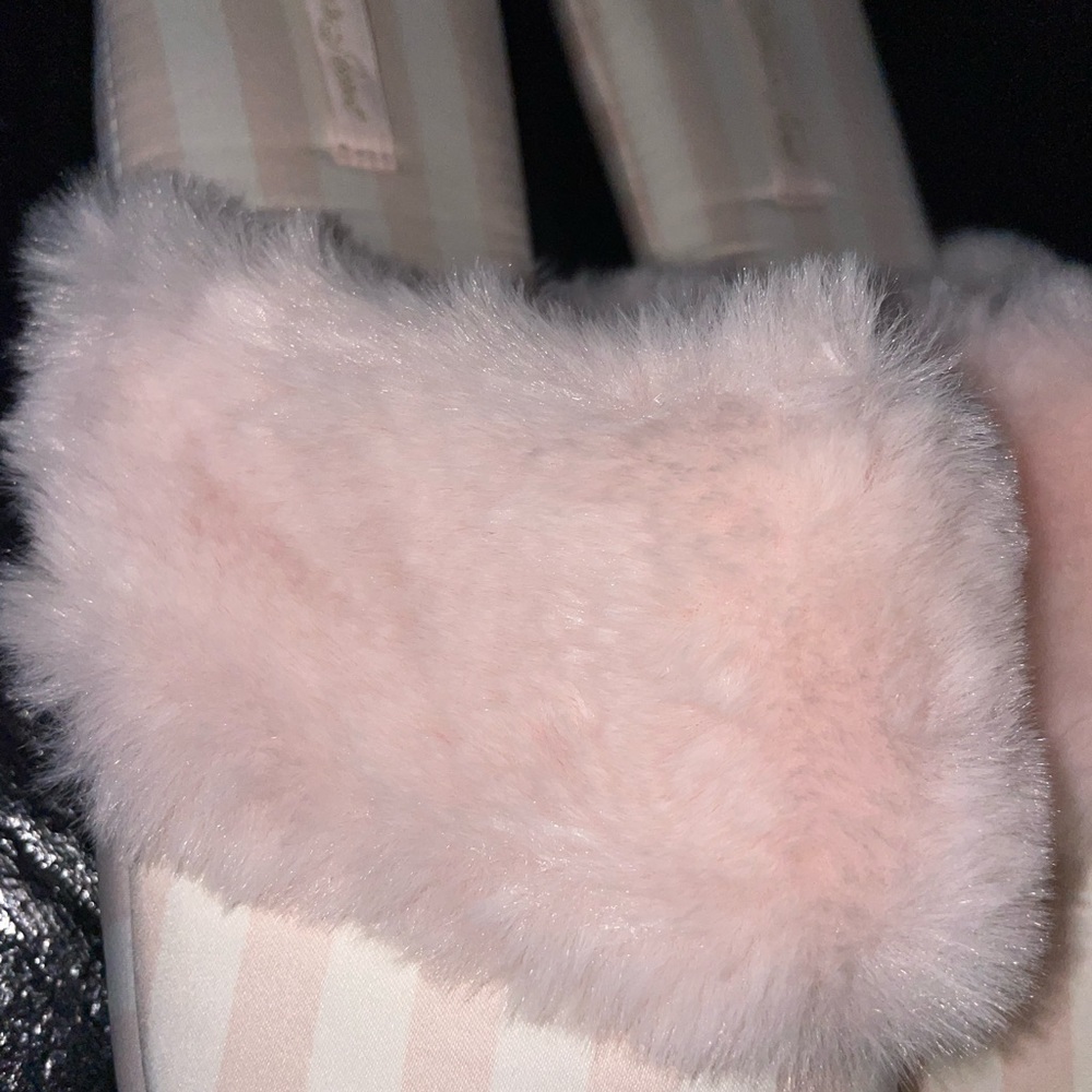 Victoria Secret House Slippers - Picture 7 of 11